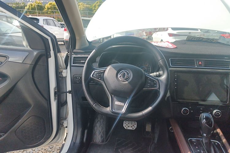 东风风光 风光580 2017款 改款 1.5T CVT豪华型中控内饰13