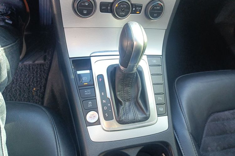 大众 迈腾 2013款 2.0TSI 尊贵型局部细节18