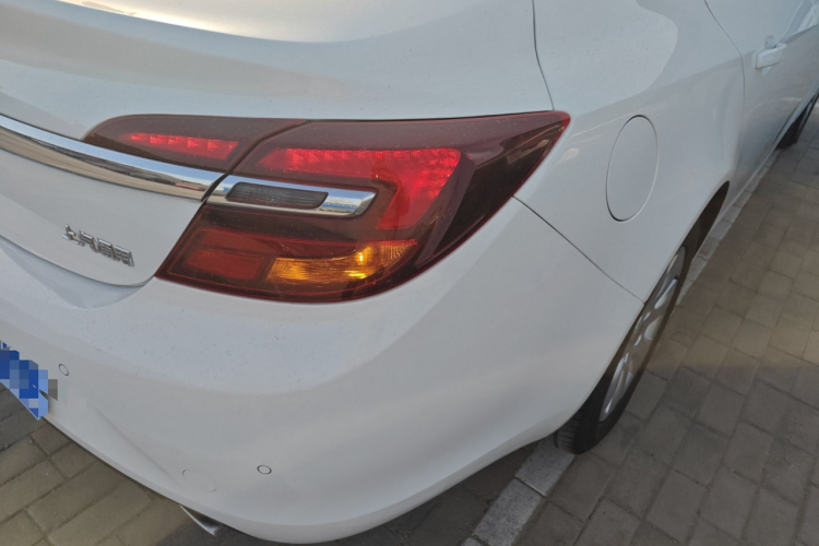 别克 君威 2015款 1.6T 领先技术型车身外观9