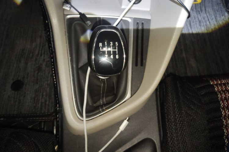 别克 英朗 2019款 15T 手动精英型 国VI中控内饰18