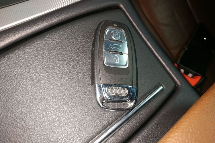 奥迪A6L 2018款 30周年年型 45 TFSI quattro 运动型中控内饰11