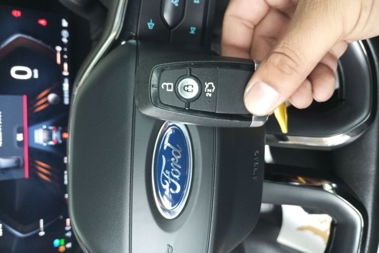 福特 蒙迪欧 2024款 2.0T E-混动运动版 ST-Line中控内饰7001