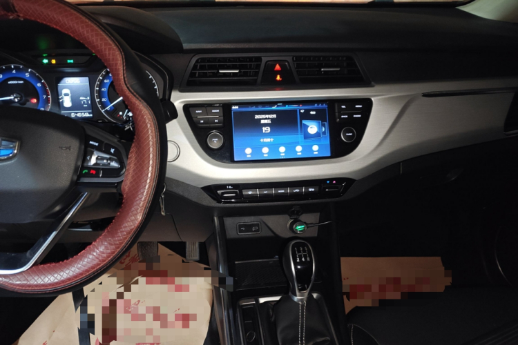 吉利汽车 远景X3 2019款 升级版 1.5L 手动精英型中控内饰16
