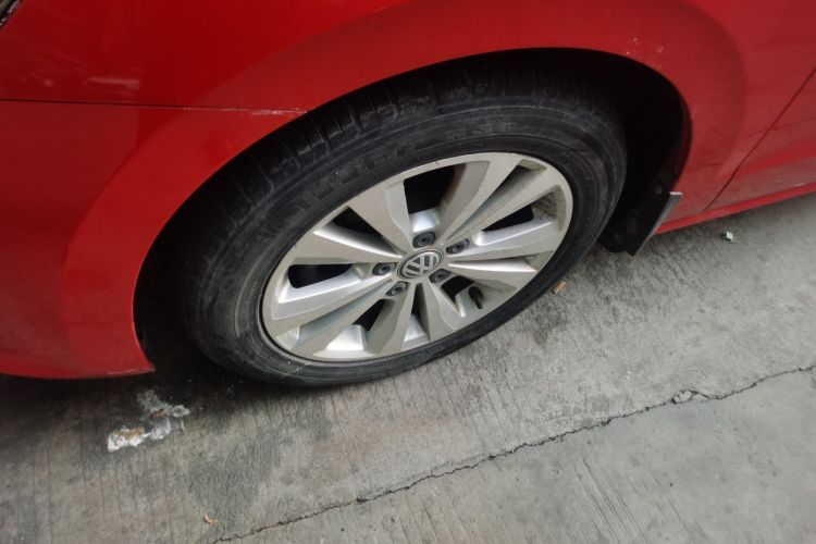 大众 高尔夫·嘉旅 2016款 230TSI 自动进取型车身外观6007