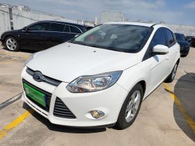 福特 福克斯 2012款 两厢 1.6L 自动风尚型