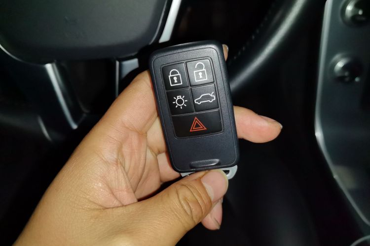 沃尔沃V60 2017款 T5 智逸版 国V中控内饰7001