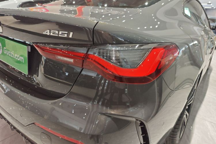 宝马4系 2021款 425i M运动曜夜版车身外观6006