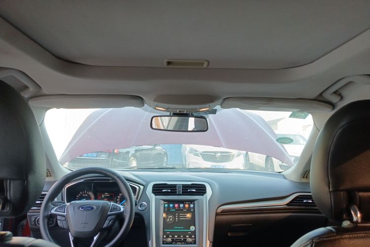 福特 蒙迪欧 2013款 2.0L GTDi200时尚型中控内饰22