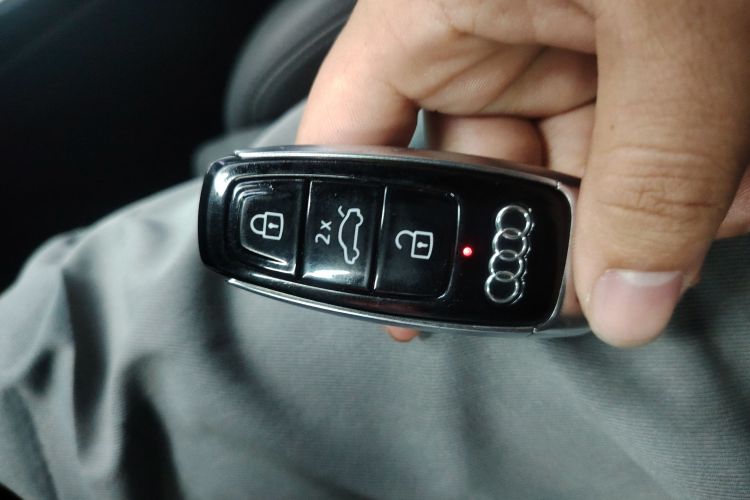 奥迪A6(进口) 2022款 Avant 先锋派 45 TFSI 臻选动感型中控内饰11