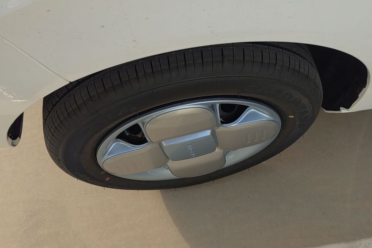 吉利银河 2024款 熊猫mini 200km 耐力熊车身外观6007