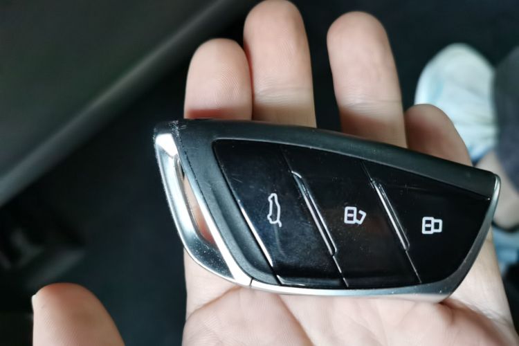 上汽大通MAXUS 大家7 2024款 改款 超混 长续航版 悦享版中控内饰11