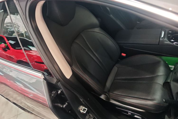 小鹏P7 2021款 480N局部细节41