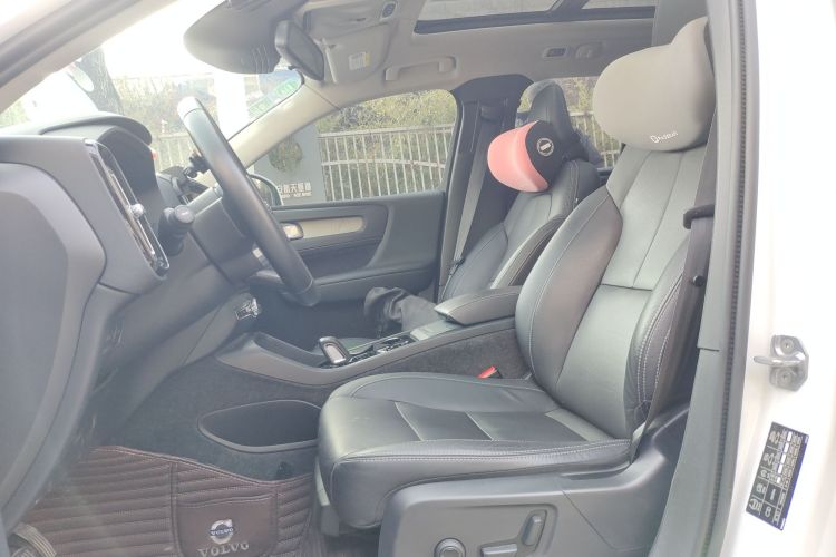 沃尔沃XC40 2020款 T3 智远豪华版中控内饰19