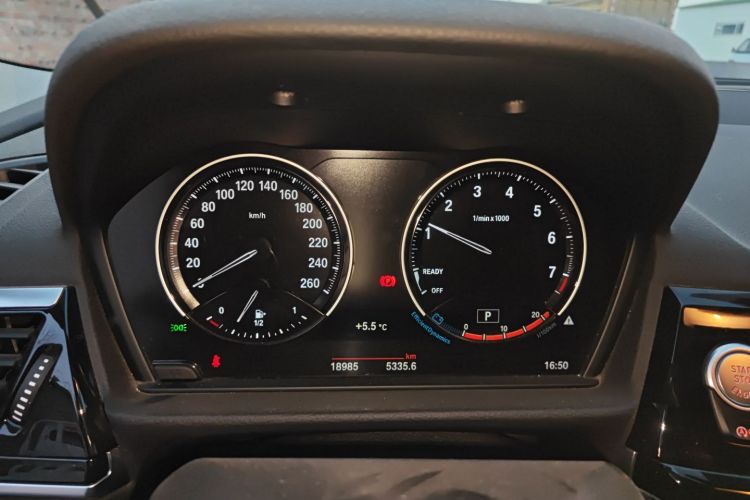 宝马1系 2022款 120i M运动曜夜版局部细节14