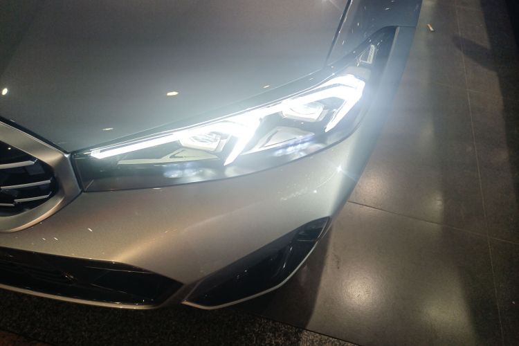 宝马3系 2023款 325Li xDrive M运动套装局部细节36