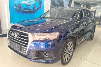 奥迪Q7 2018款 45 TFSI 尊贵型