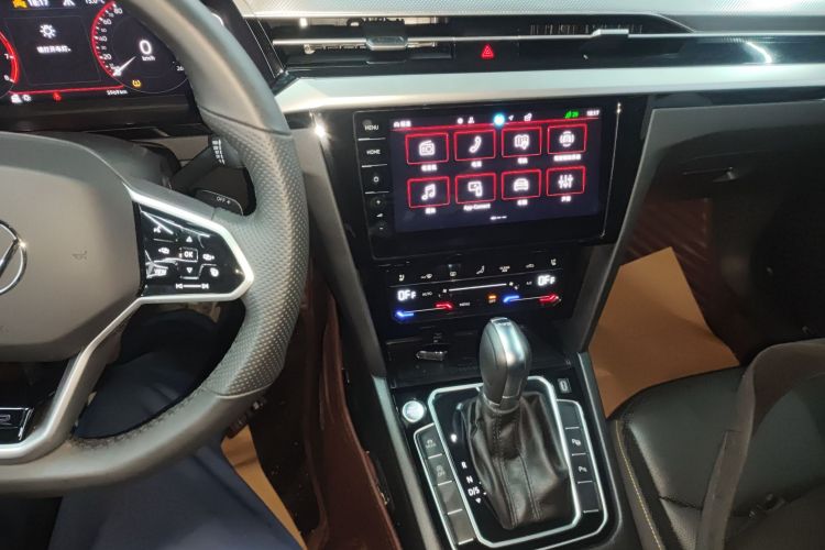 一汽-大众CC 2024款 380TSI 夺目版中控内饰16