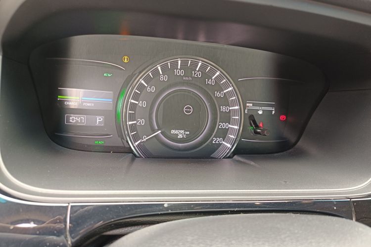 本田 艾力绅 2019款 2.0L 混动至尊版局部细节14