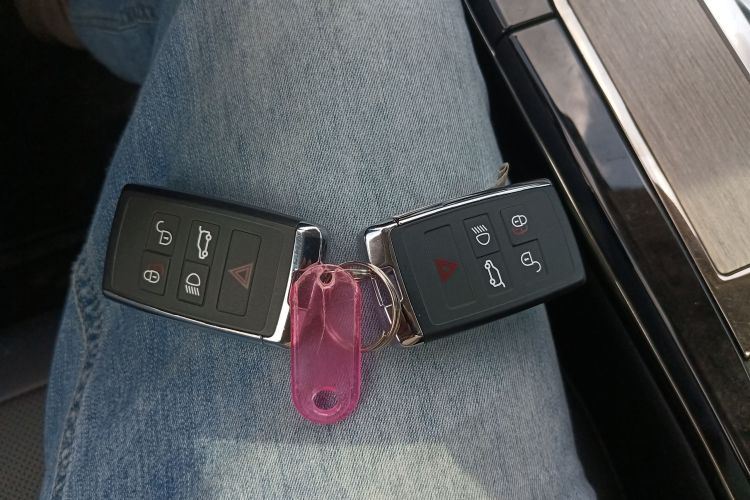 路虎 揽胜极光 2022款 极光L 249PS R-Dynamic 豪华版中控内饰7001