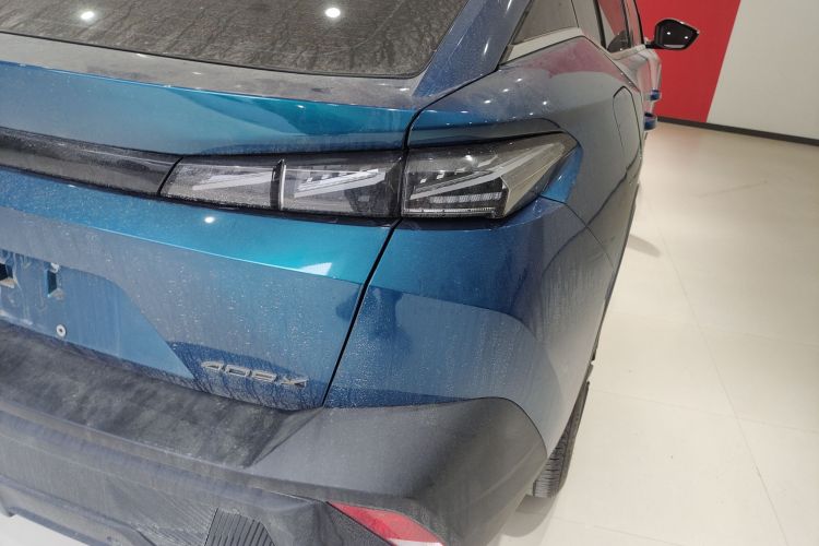 标致408X 2023款 魅力版车身外观9