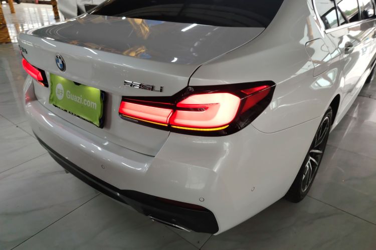 宝马5系 2022款 改款 525Li M运动套装车身外观9