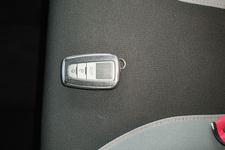 丰田 卡罗拉 2023款 1.2T 精英版中控内饰11