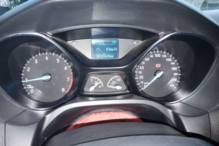 福特 福克斯 2020款 两厢经典 1.5L 自动风尚型局部细节14