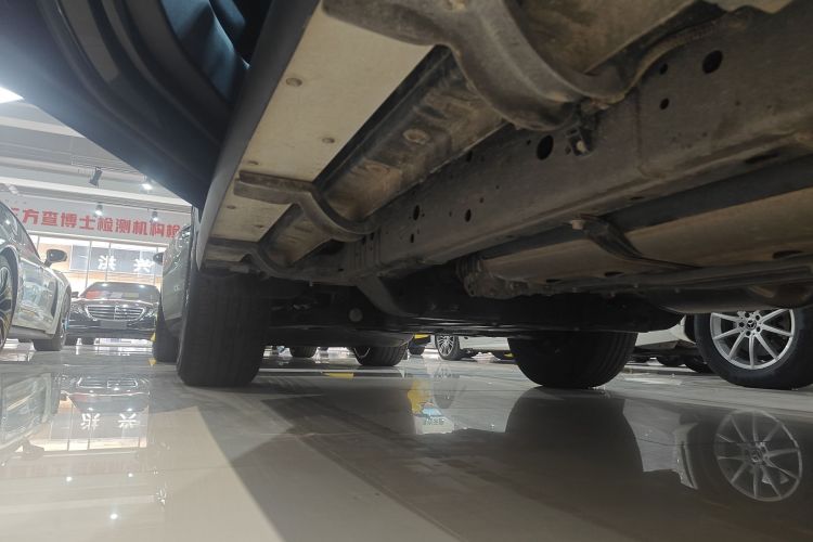 坦克300 2023款 越野版 2.0T 征服者局部细节9002