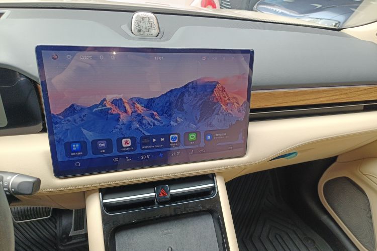 鸿蒙智行 问界M5 2023款 增程四驱智驾版中控内饰16