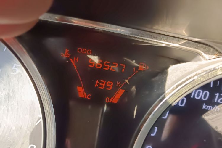 日产 骊威 2013款 1.6XL 手动豪华版中控内饰15