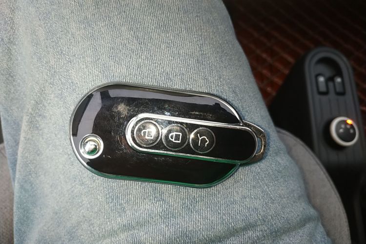 五菱汽车 宏光MINIEV 2022款 马卡龙臻享款 三元锂中控内饰7001