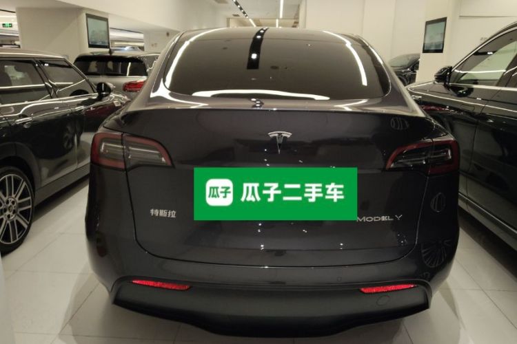 特斯拉 Model Y 2022款 改款 后轮驱动版车身外观6
