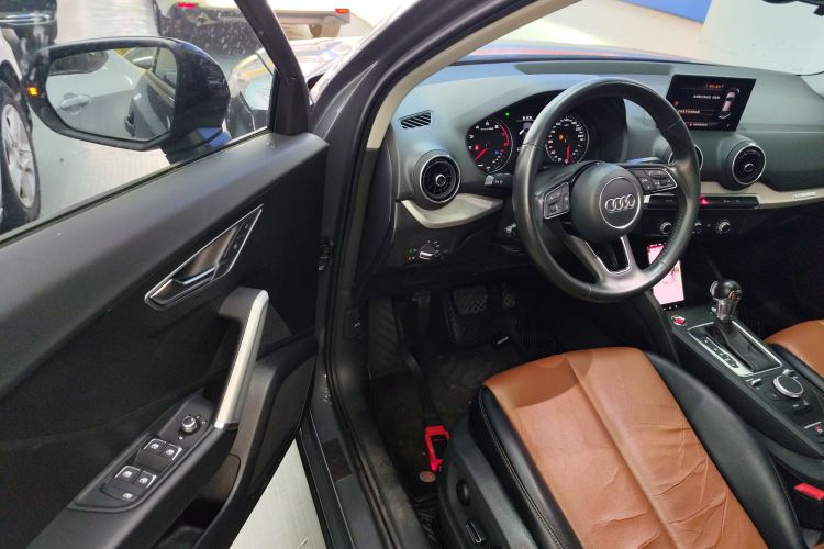 奥迪Q2L 2020款 35 TFSI 进取动感型中控内饰7003