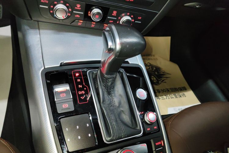 奥迪A6L 2015款 TFSI 百万纪念智领型中控内饰18