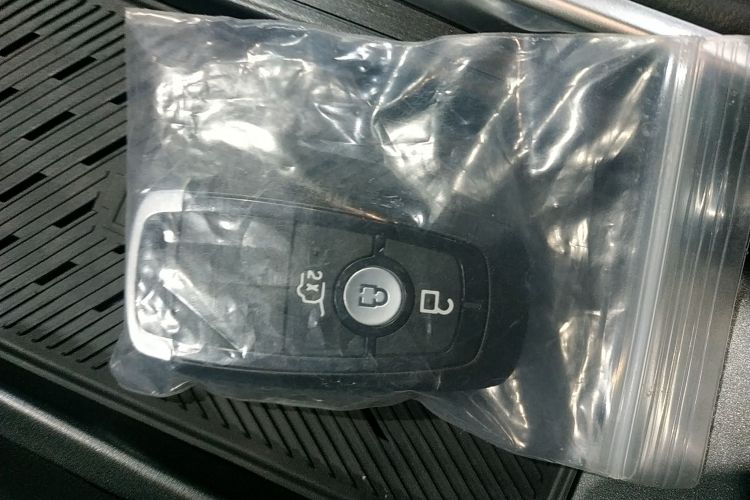 福特 2025款 锐界L 2.0T EcoBoost E混动四驱七座至尊型中控内饰11