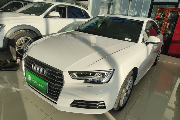 奥迪A4L 2017款 Plus 40 TFSI 风尚型车身外观1