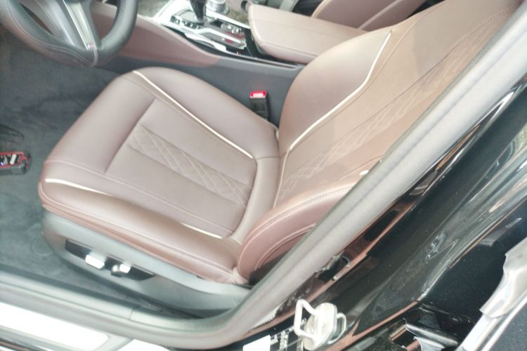 宝马5系 2021款 525Li M运动套装局部细节19