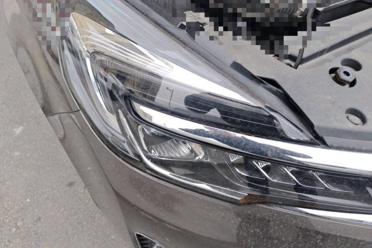 别克GL8 2022款 陆上公务舱 652T 舒适型车身外观8