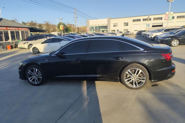 奥迪A6L 2019款 45 TFSI 臻选动感型车身外观4