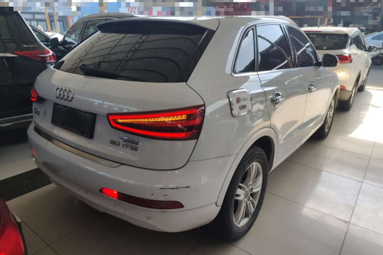 奥迪Q3 2015款 30 TFSI 舒适型车身外观7