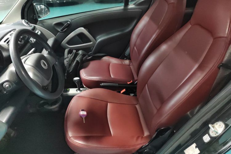 smart fortwo 2012款 1.0 MHD 硬顶舒适版中控内饰21