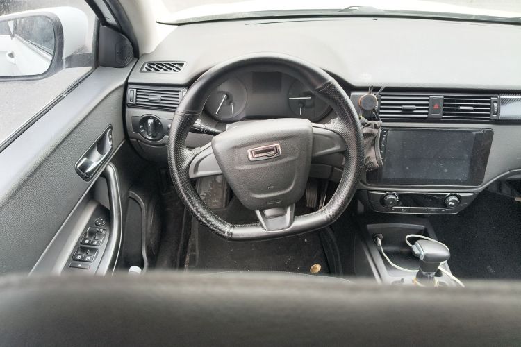 观致3 2018款 三厢 1.6L 自动领先型中控内饰13