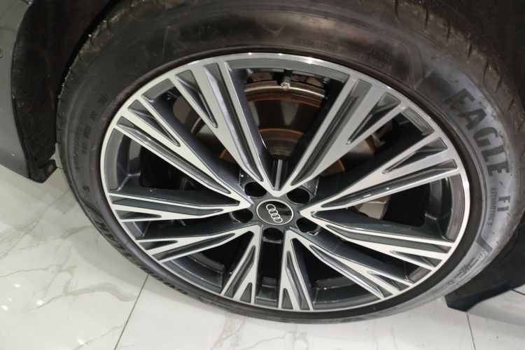 奥迪A6L 2023款 改款 45 TFSI 臻选动感型车身外观6002