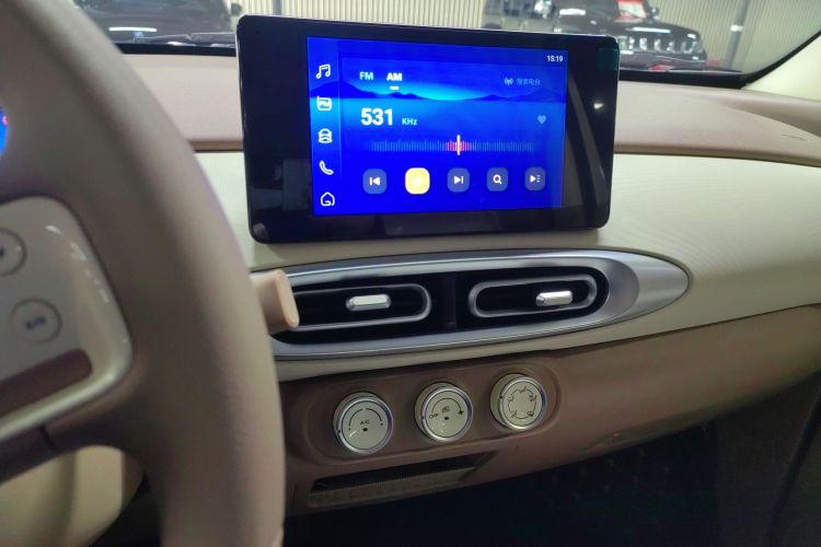 五菱汽车 宏光MINIEV 2025款 四门版 臻享+款中控内饰16