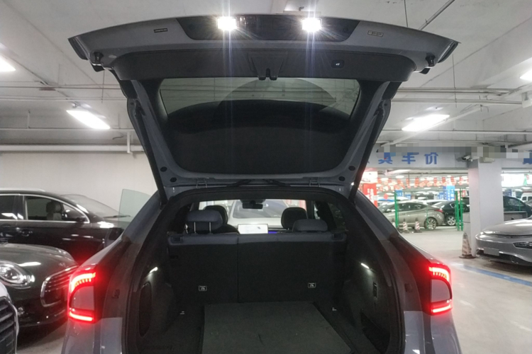 小鹏G7 2025款 702 超长续航 Max机舱底盘23