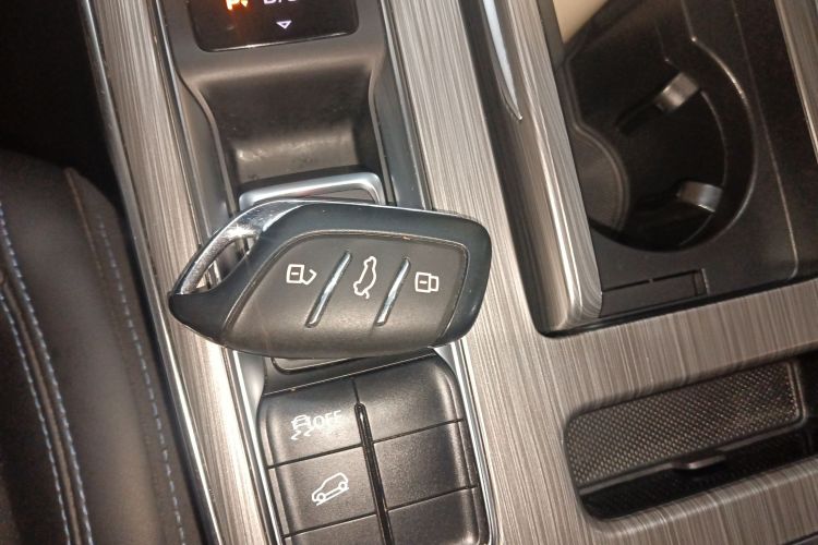 荣威RX5 2023款 PLUS 330TGI 自动领潮智惠版中控内饰11