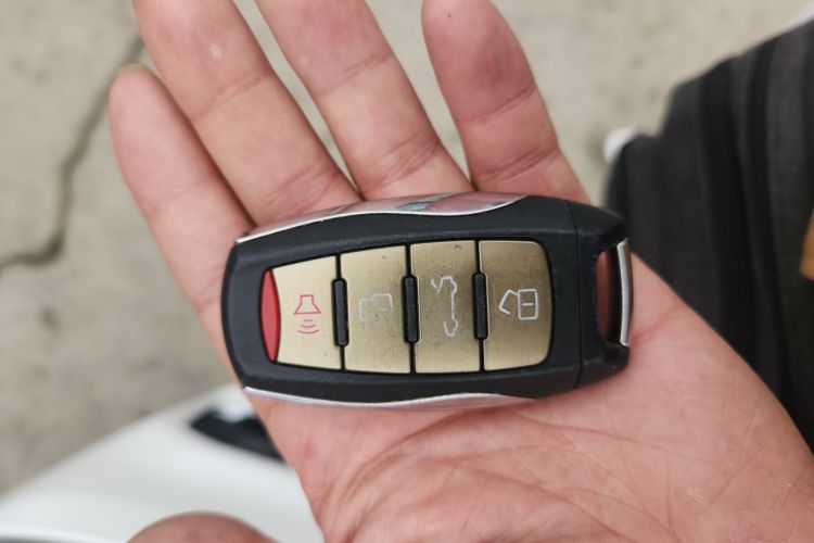 哈弗H7 2018款 蓝标H7 2.0T 自动智享型中控内饰11