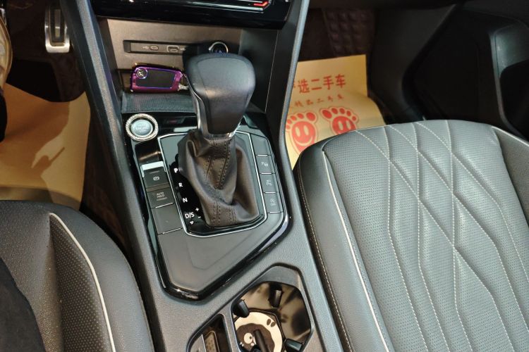 大众 途观L 2023款 330TSI 自动两驱R-Line越享版中控内饰18