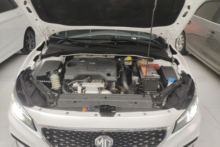 名爵 MG6 2019款 20T 自动运动版机舱底盘24