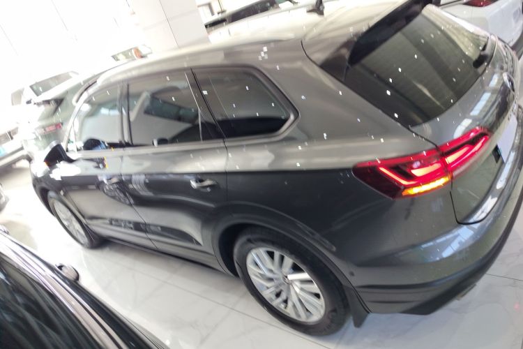 大众 途锐 2021款 2.0TSI 领航特别版车身外观4